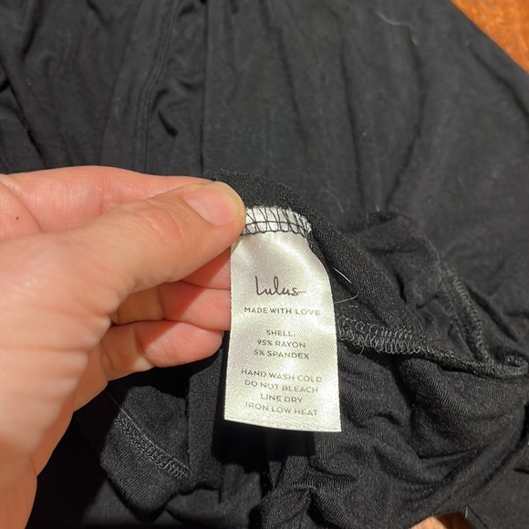 LULU'S Turn of Events Black Reversible Long Sleeves 
Crop Size S - Picture 12 of 12